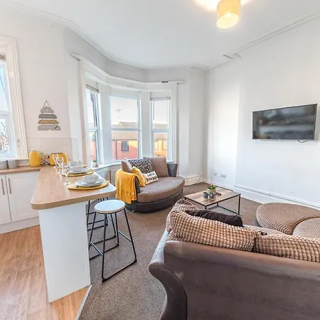 Spacious 3 Bedroom Hotel *