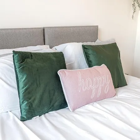 Hotel Spacious 3 Bedroom *