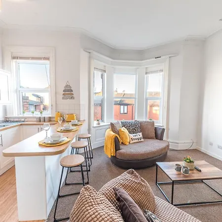 Spacious 3 Bedroom *