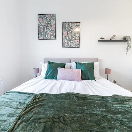Spacious 3 Bedroom * Barrow-in-Furness